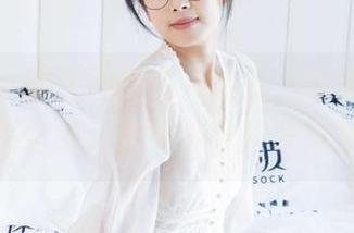 袜啵啵 – 甜甜圈的私人浴室：高清图包，水汽弥漫，恰如其分的朦胧感。