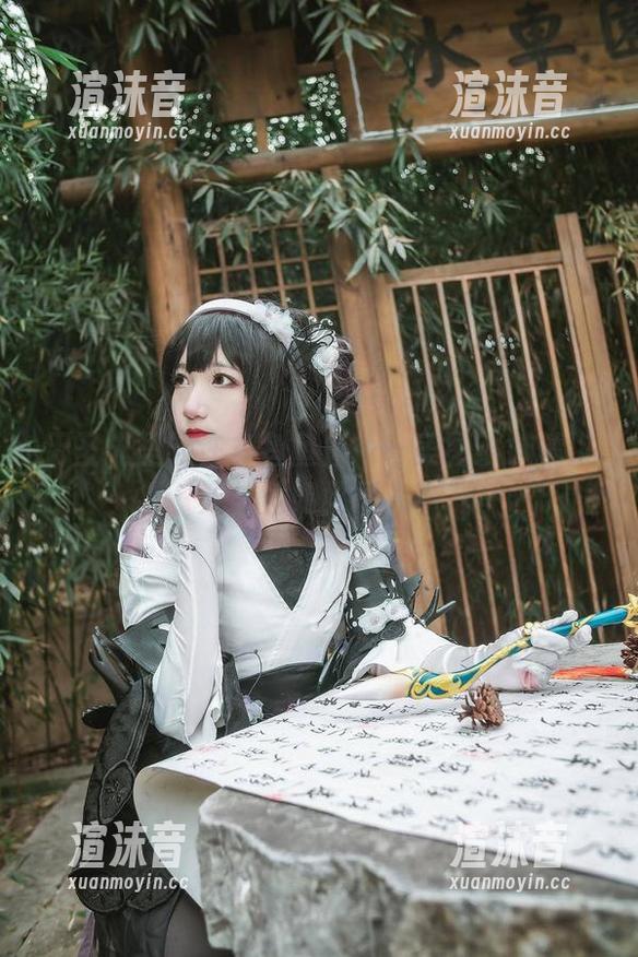 无圣光里的许多鱼鱼鱼——美图小妖精洛天依竟如此撩人？