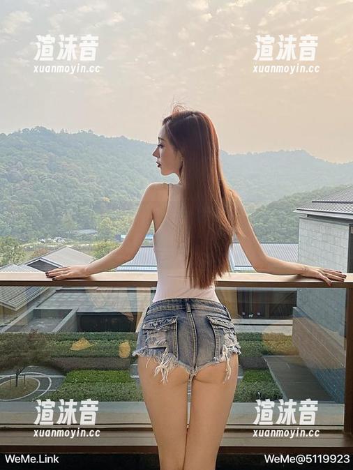 微密圈 - 超辣的林一的短裙合集：这个长度，刚好可以遮住小心思