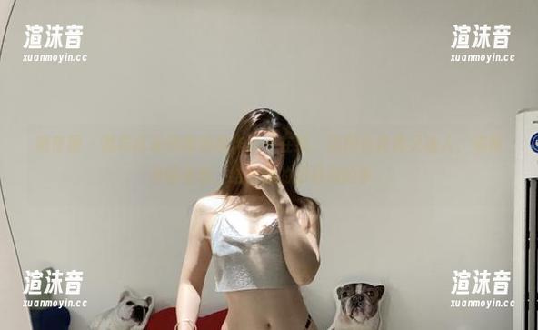 微密圈 - 黑与红在铁锤姐姐作品中在线，这颜色诡异又迷人，明明讲的是色，结果想的却是别的事。