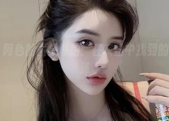 微密圈 – 阿色的图集私拍：在灰丝中找到的不止于色泽