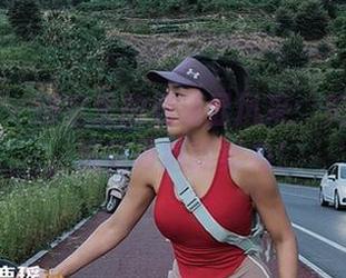 微密圈 – 浴室里的鹿瑶显风采：美图下载，洗完再继续努力！