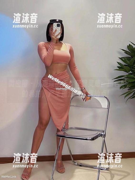微密圈 - 从鹿瑶的天台获取灵感：图包中的私拍，产生魔法的最佳地点！